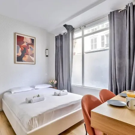 Au Coeur Des Batignolles Holiday home