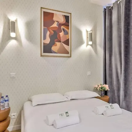 Au Coeur Des Batignolles Holiday home *